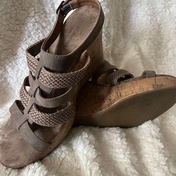 Maurice’s wedge sandals - Picture 2 of 4
